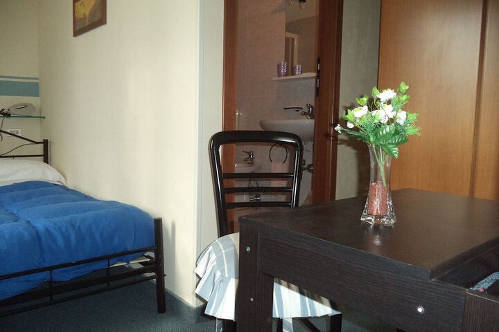 Room 16 of 43
