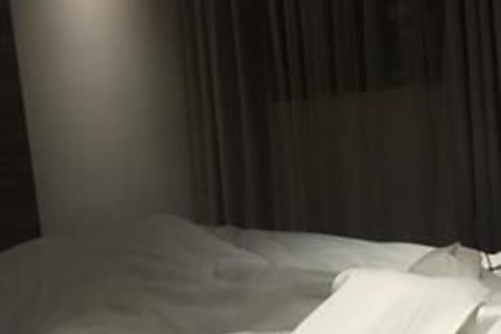 Room 9 of 69