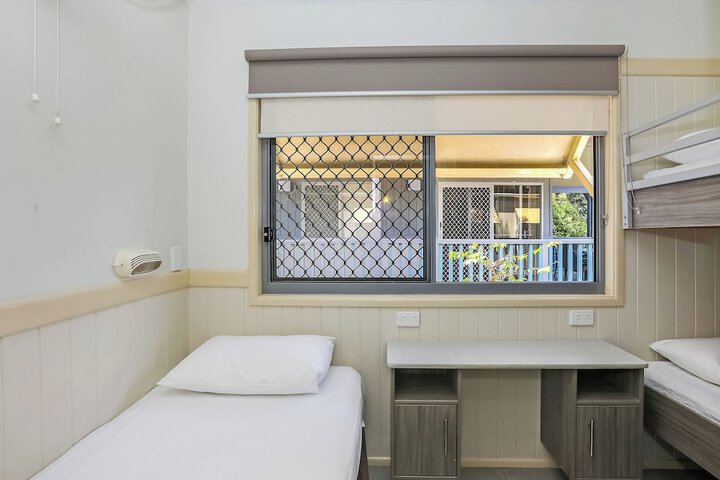 Room 8 of 104