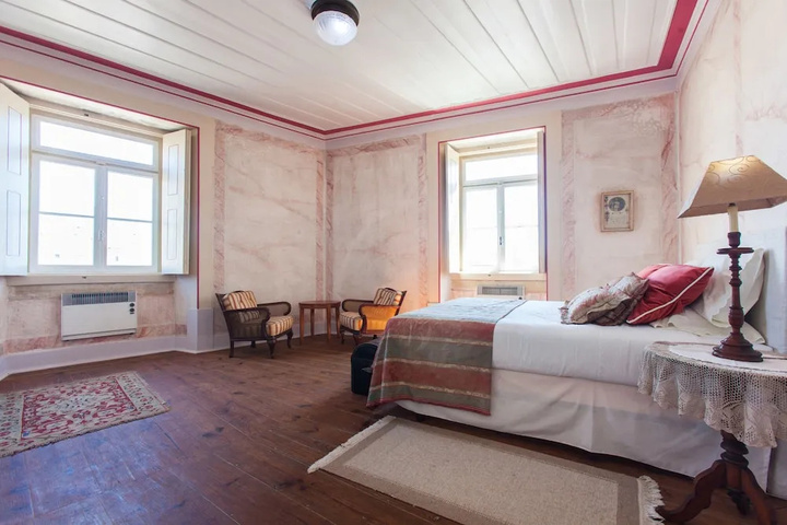 Room 5 of 21