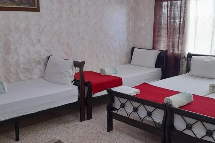 Room 15 of 87