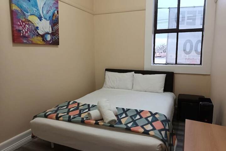Room 16 of 43