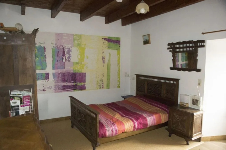 Room 5 of 10