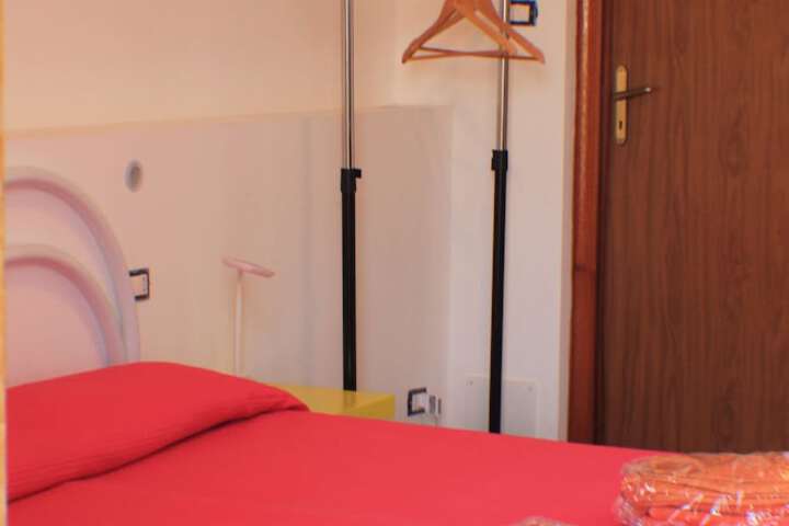 Room 19 of 48