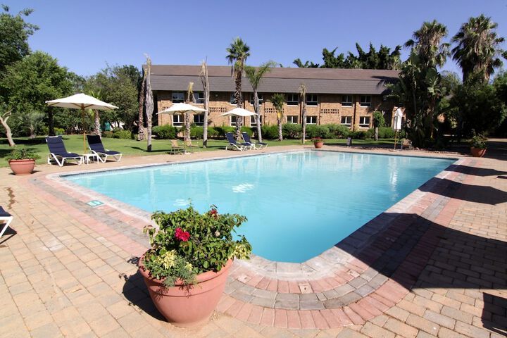 Pool 53 of 120