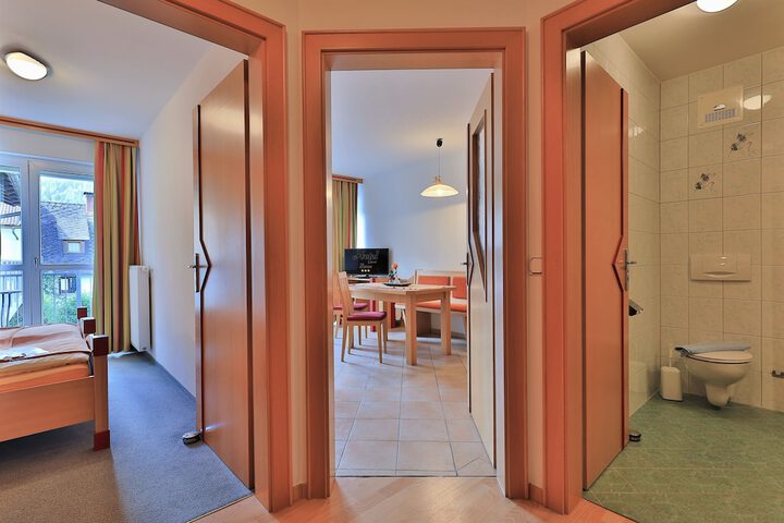 Room 43 of 87