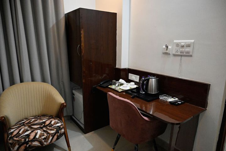 Room 35 of 73