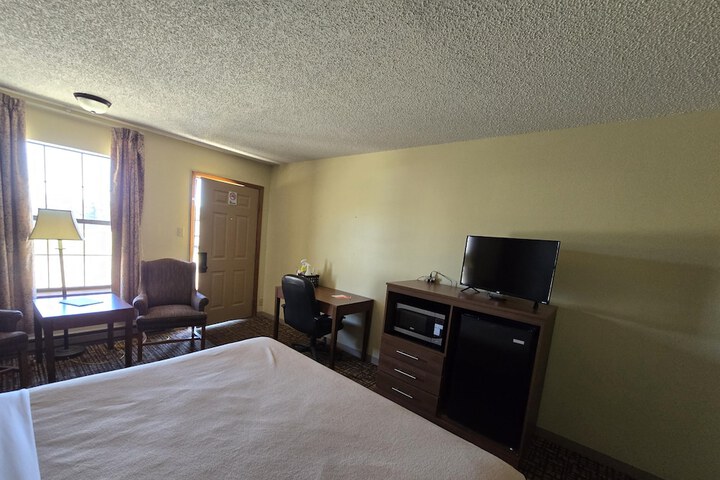 Room 7 of 79