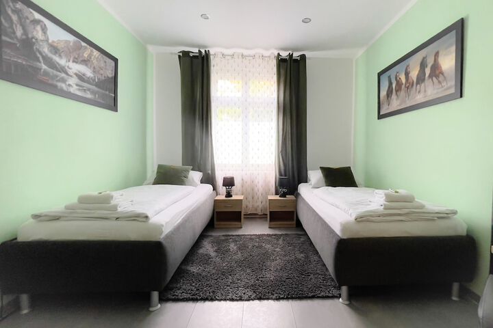 Room 32 of 55