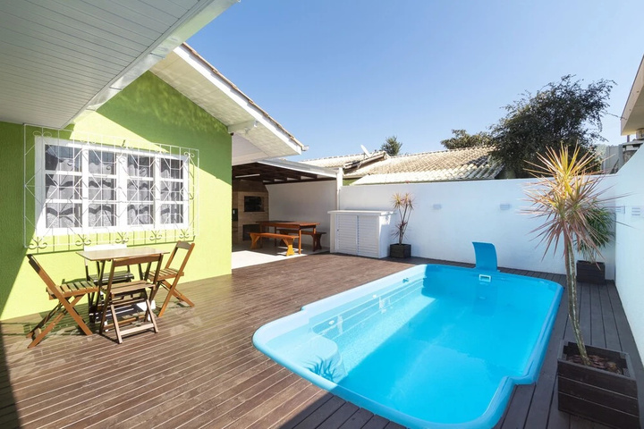 Pool 13 of 21