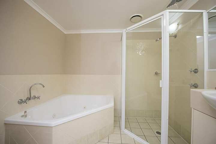 Room 21 of 29