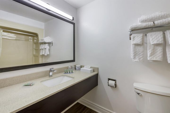 Room 17 of 25