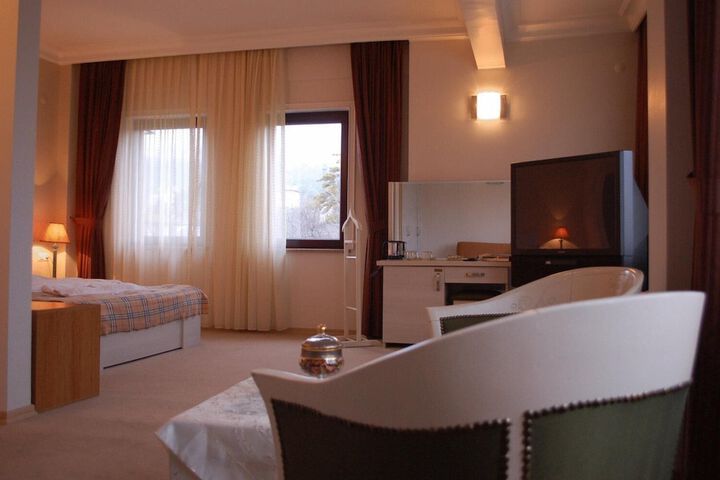 Room 17 of 53