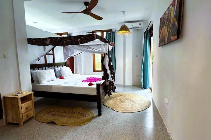 Room 16 of 162