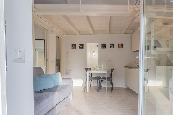 Room 12 of 21