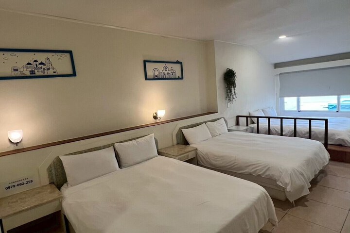 Room 34 of 76