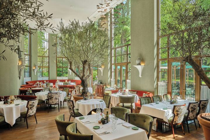 Dining 142 of 191