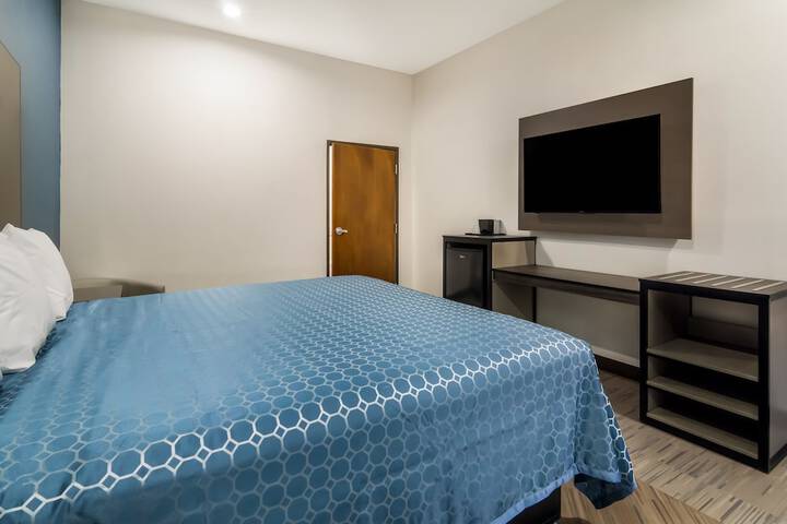 Room 3 of 11