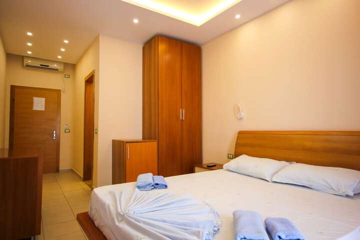 Room 2 of 24