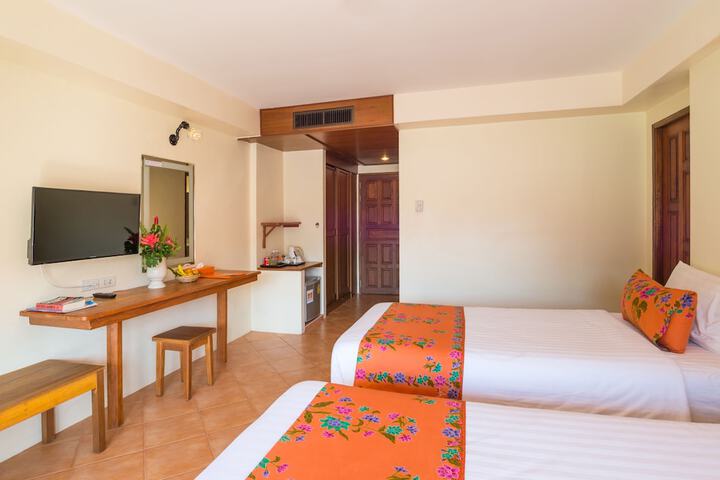 Room 16 of 179