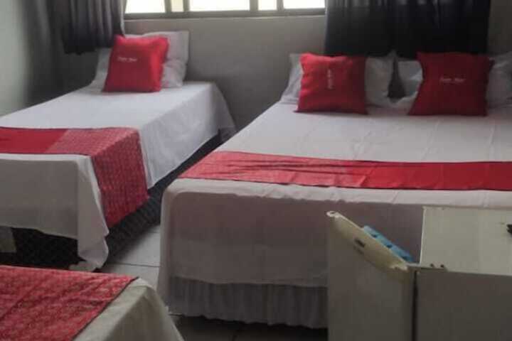 Room 6 of 9