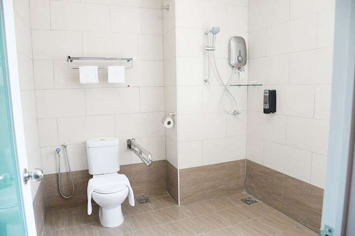Room 20 of 33