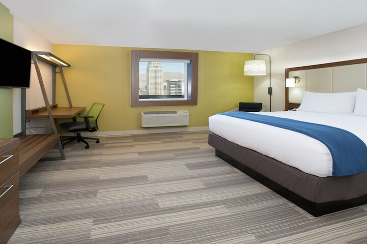 Room 9 of 48