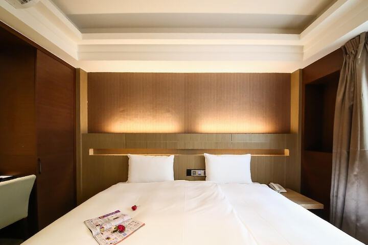Room 38 of 72