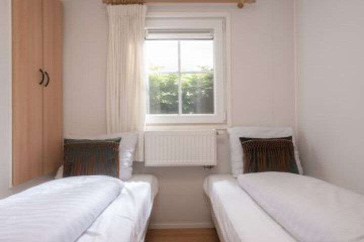 Room 29 of 143