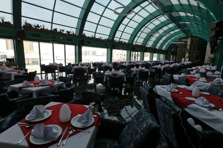 Dining 70 of 82