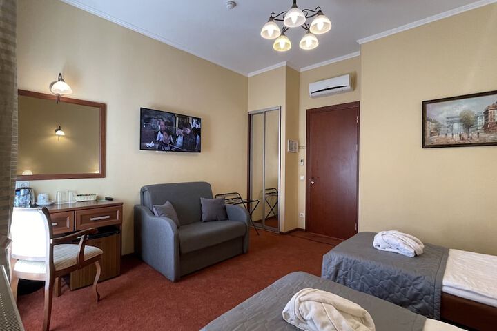 Room 21 of 69