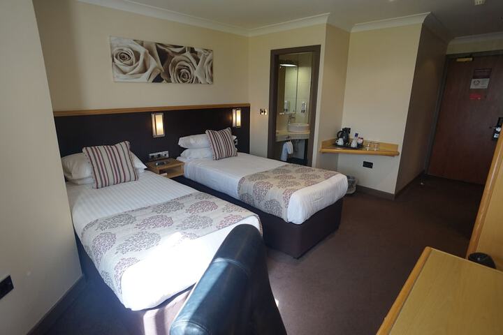 Room 13 of 43