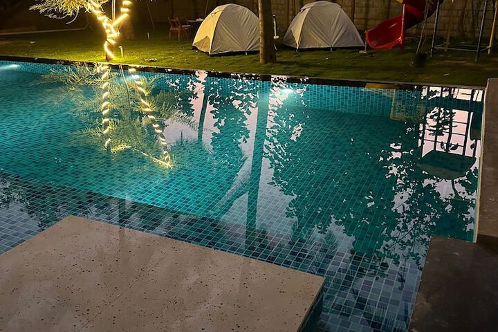 Pool 83 of 117