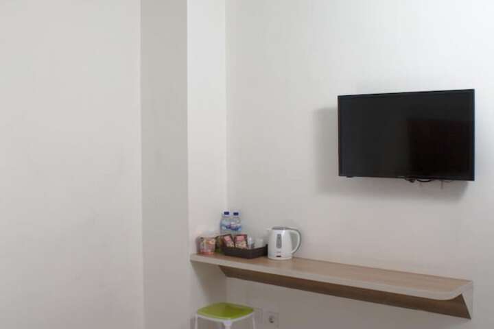 Room 11 of 25