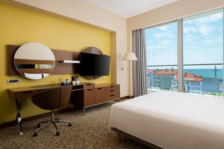Room 14 of 410