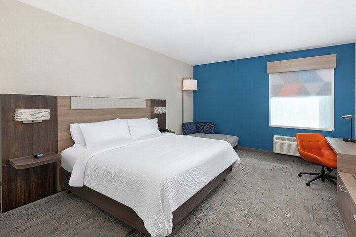 Standard | King Bed (19 of 28)