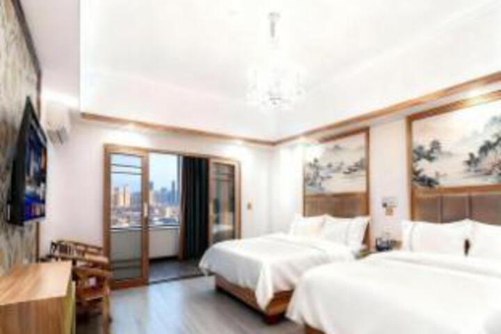 Room 8 of 8