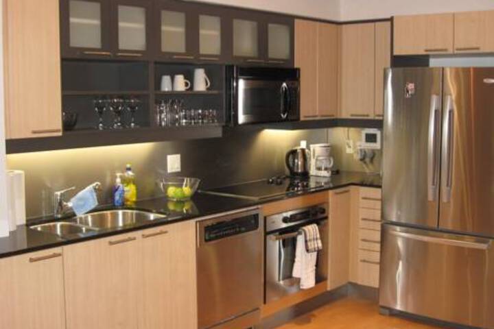 Toronto Luxury Accommodations - Soho