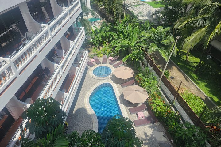 Pool 107 of 147