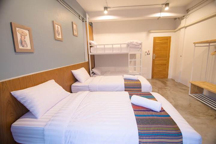 Room 21 of 53
