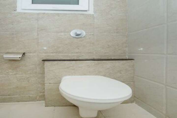 Room 2 of 21