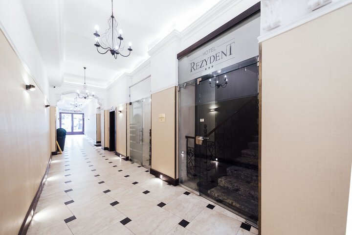 Guest Lobby