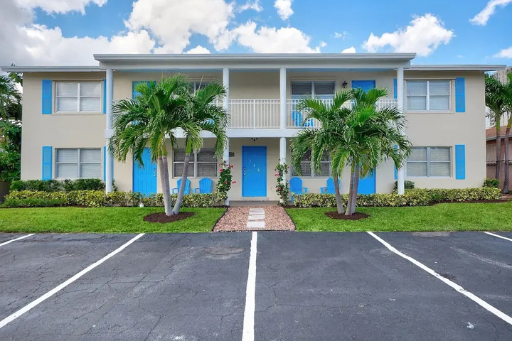 Exterior of Seas The Day 3 - 2br Beach on Singer Island 2 Bedroom Duplex