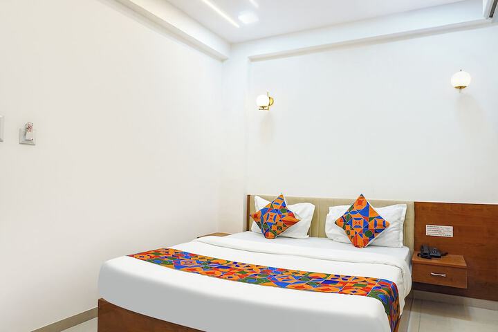 Room 33 of 61