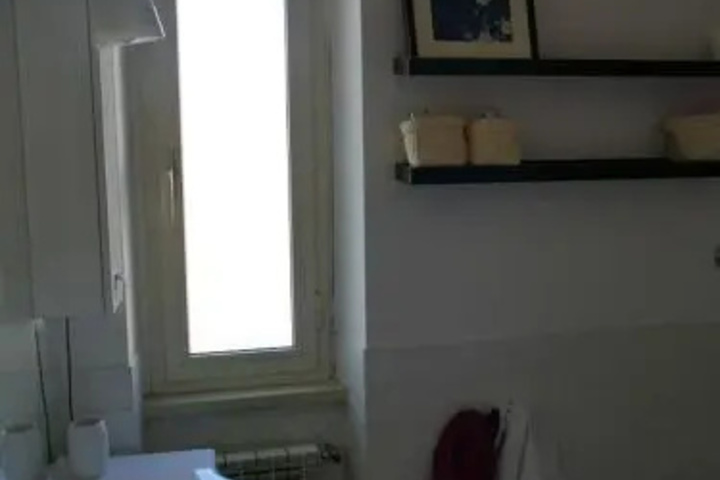 Room 6 of 7