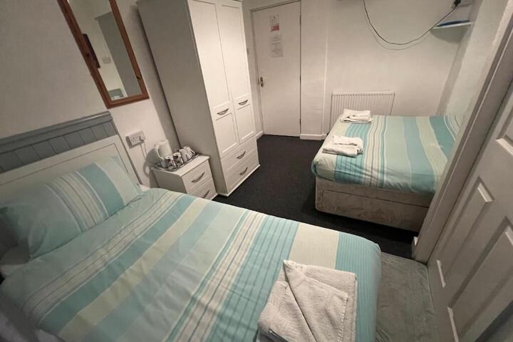 Room 8 of 20