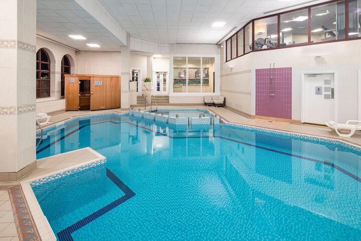 Pool Hotel