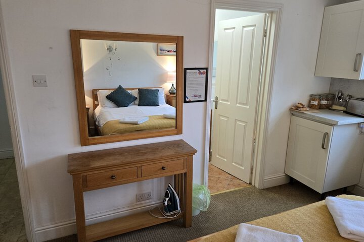 Room 7 of 15