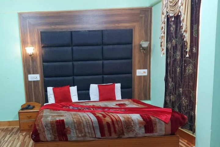 Room 10 of 38