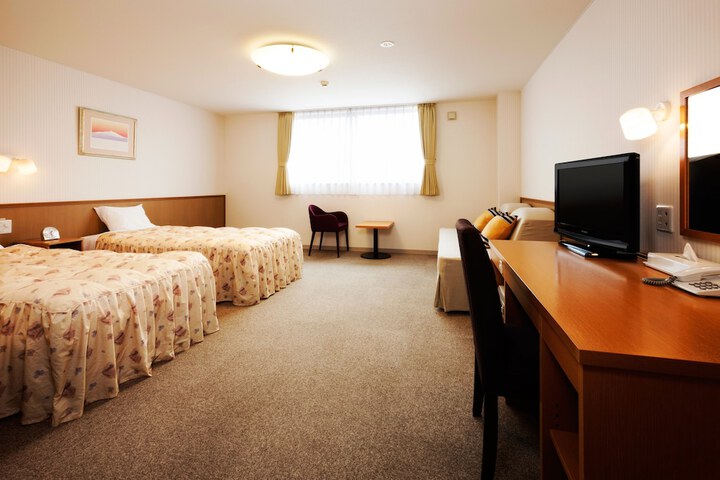 Room 3 of 44